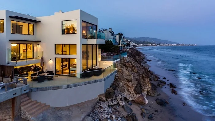 Luxury by the Sea: Inside Jami Gertz House At Malibu Beach