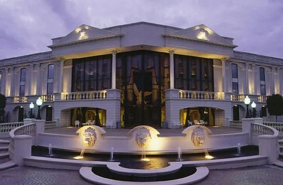 Creflo Dollar House: A Look Inside the Televangelist's Sprawling $20 Million Mansion