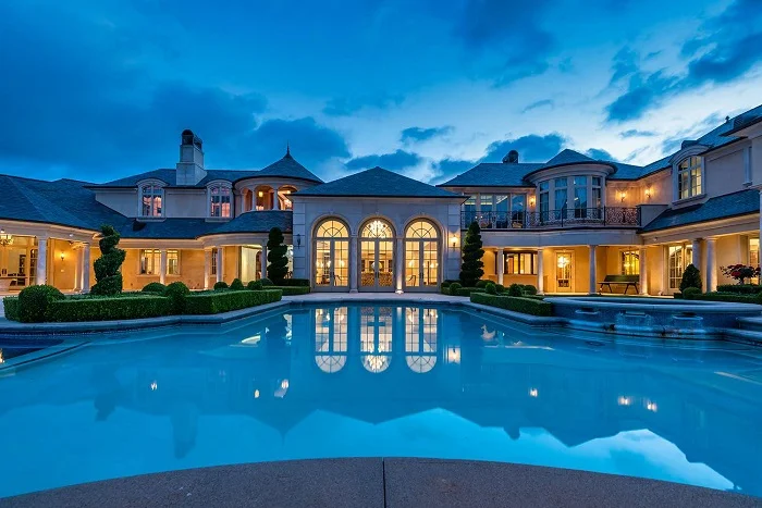 Jeffree Stars House: Inside the Makeup Mogul's Abode