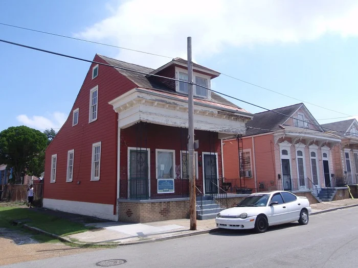 Jelly Rolls House: A Haven for Crafters and Quilters Jelly Rolls House: A Haven for Crafters and Quilters